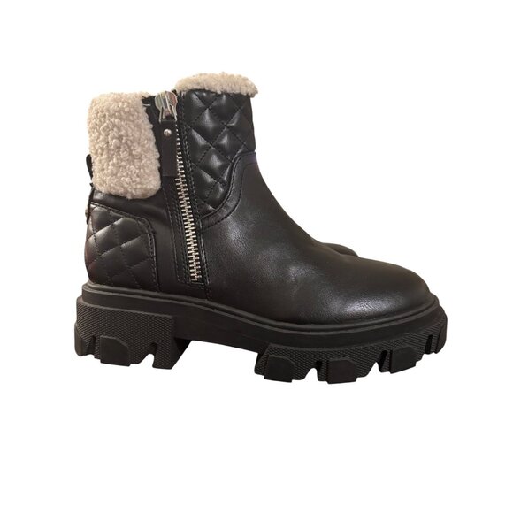 Nine West Black Quilted Ankle Boots With Faux Fur Lining  Chunky Lug Sole - Picture 5 of 11